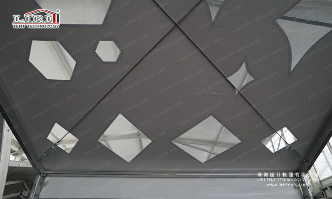 Produit en tissu gravé