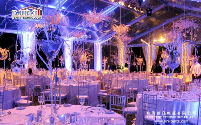 Liri tent indoor