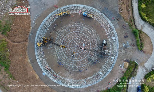 Tente en dôme géodésique de 55 m 1