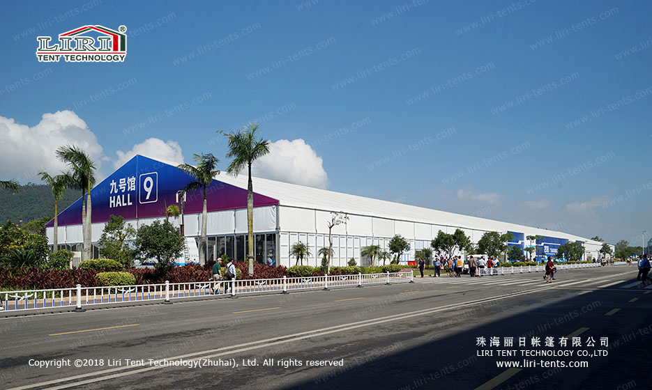 tente destinée au salon aéronautique, hall d'exposition n° 1