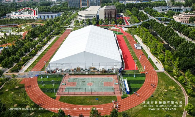 immense hall pour l'entrepôt n° 1