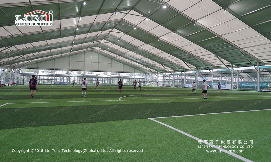 Grande tente de sport de type stade 1
