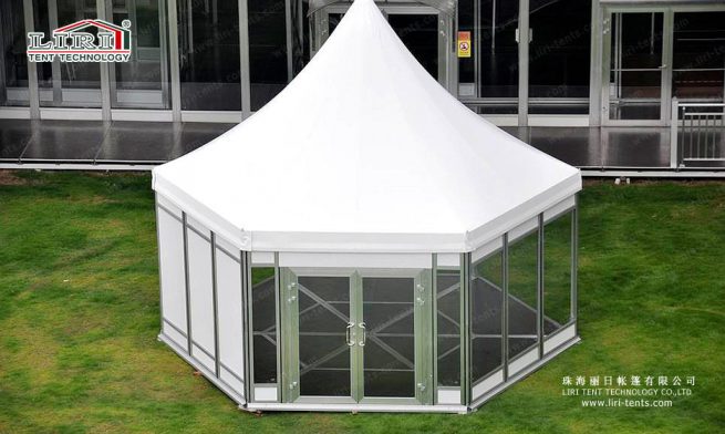 Tente « High Peak » de type polygonal