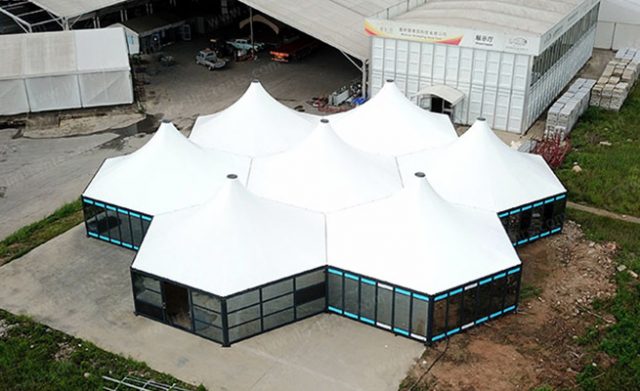Tentes modulaires hexagonales : vidéo de présentation